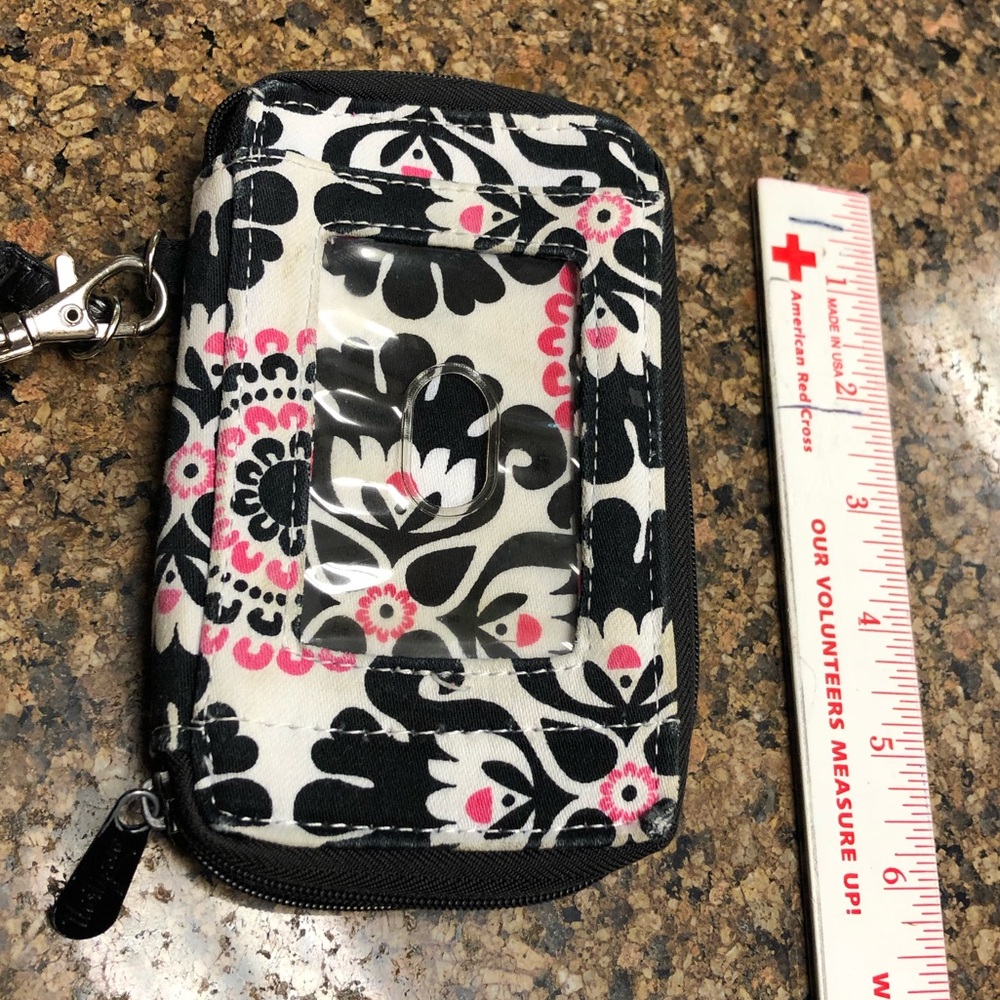 Thirty-one wristlet. - Picture 4 of 15